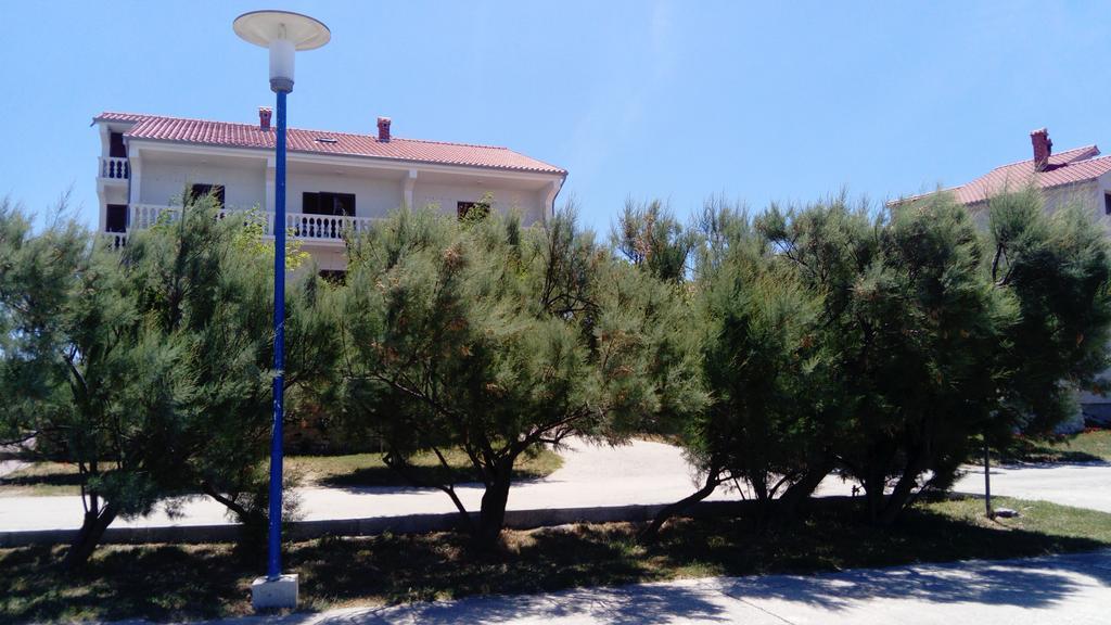 Apartments Branko Nin Exterior foto